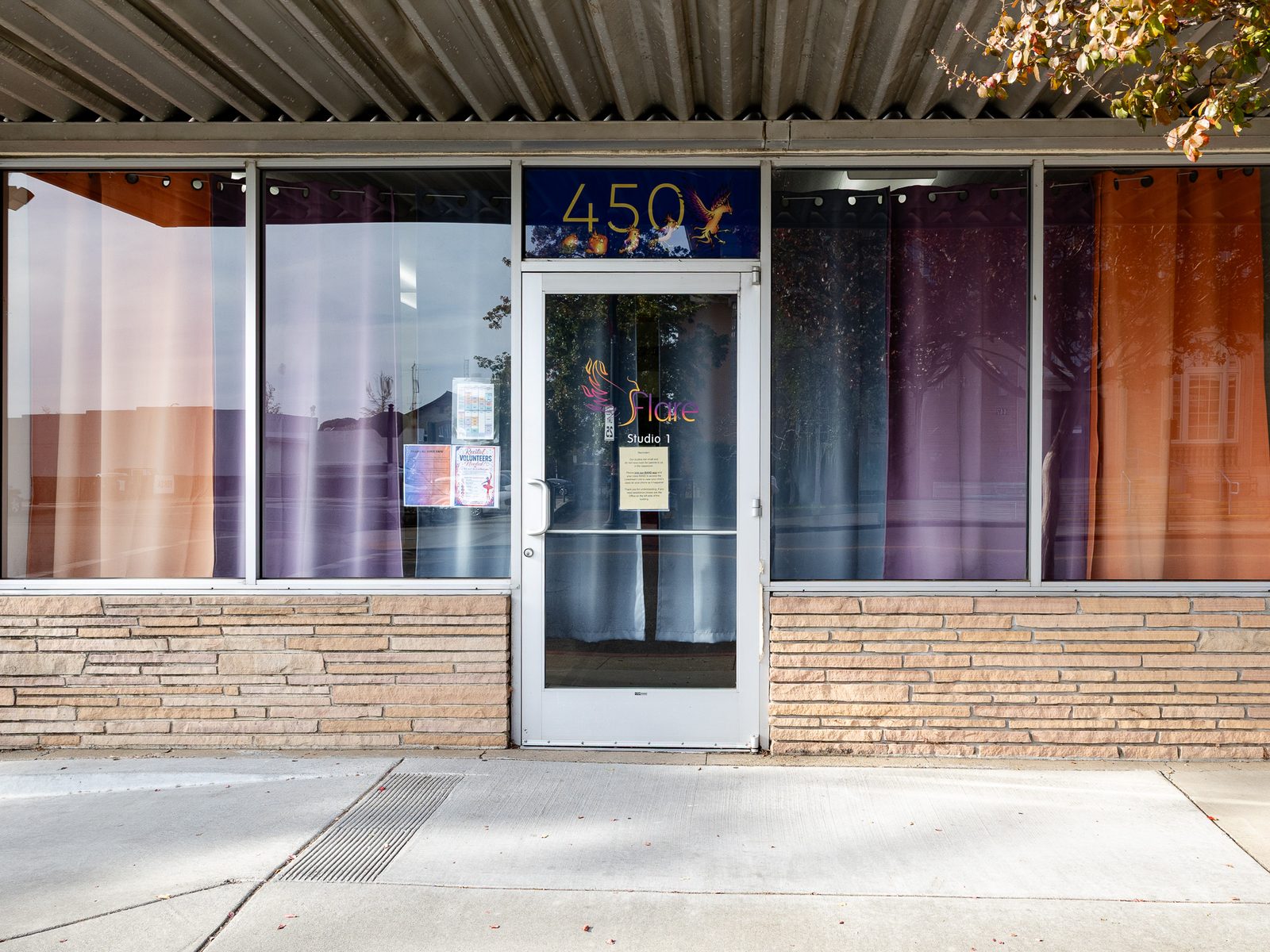 Studio 1 storefront at 450 Walnut St.